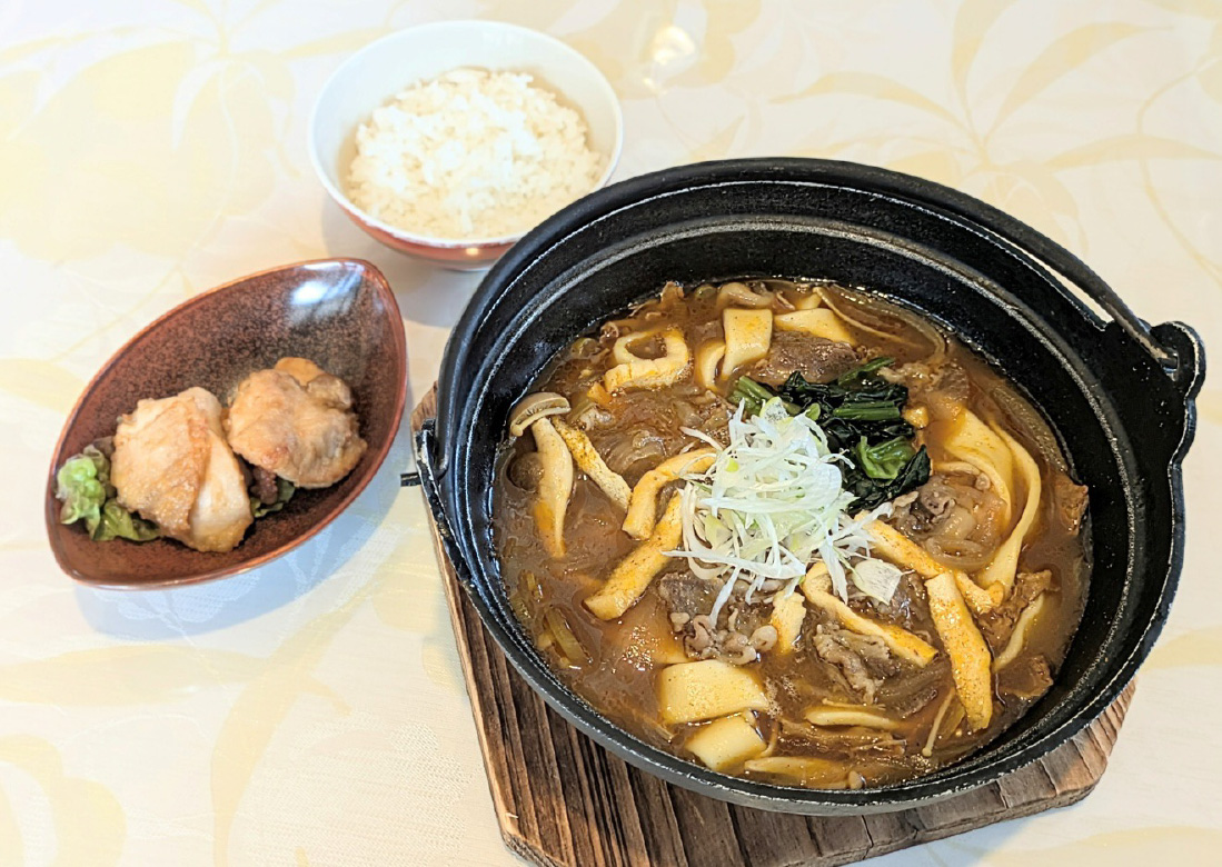 カレーうどん 半ライス、唐揚げ付き