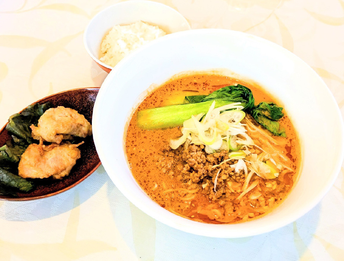 担々麵セット 半ライス、唐揚げ付